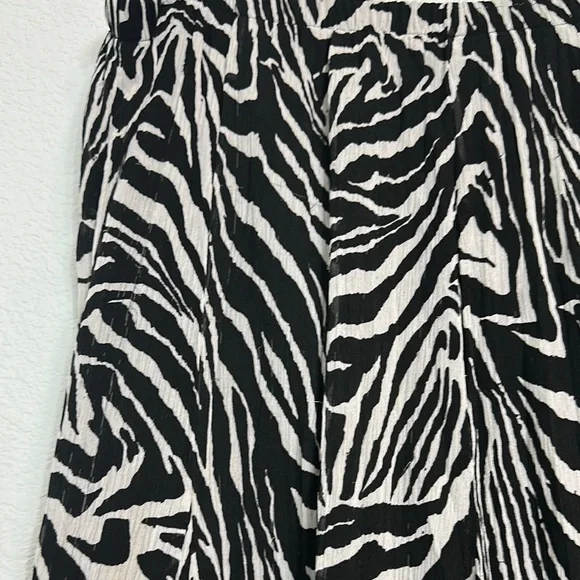 Vintage Peter Nygard Black and White zebra Maxi Skirt Medium (251) - Picture 4 of 5
